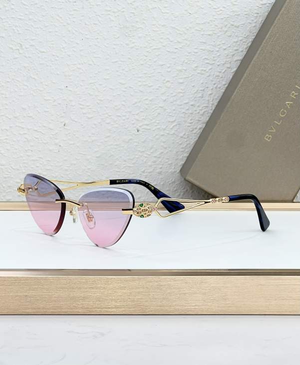 Picture of Bvlgari Sunglasses _SKUfw77096100fw